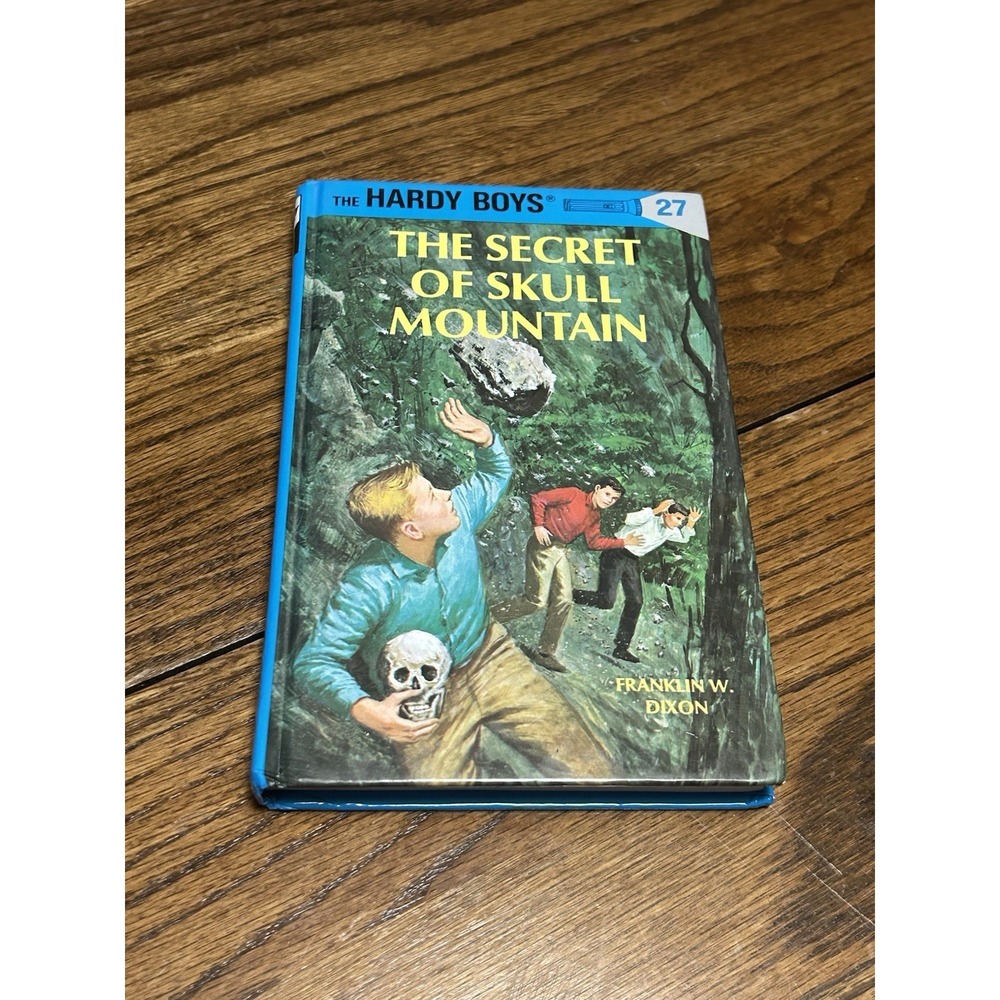 Hardy Boys 27 The Secret of‎ Skull Mountain Franklin W Dixon Hardcover Book